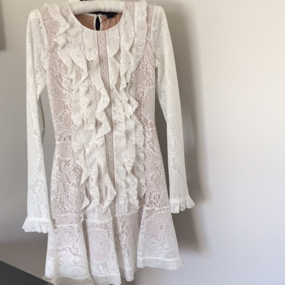 BCBGMaxAzria - White lace long sleeve dress ruffle